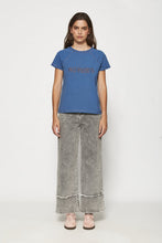 Cargar imagen en el visor de la galería, vaquero-wide-leg-mujer-gris-lavado-bolsillos-parche-bajo-desflecado-arbol-shop
