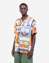 Cargar imagen en el visor de la galería, Camisa estampado mezcla artística MULTICOLOR
