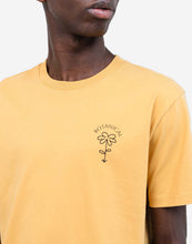 Cargar imagen en el visor de la galería, Camiseta con serigrafía MOSTAZA

