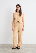 Cargar imagen en el visor de la galería, Pantalón con bordados artesanales beige
