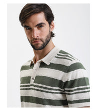 Cargar imagen en el visor de la galería, Polo de punto VERDE
