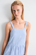 Load image into Gallery viewer, Vestido de tirantes con bordados Rayas Azul
